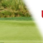 Dustin Johnson, en discussion avec un arbitre de l'USGA