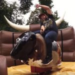 andrew beef johnston interview insolite taureau méchanique et enfant