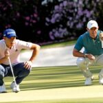 Collin Morikawa et Rory McIlroy jouent au billard